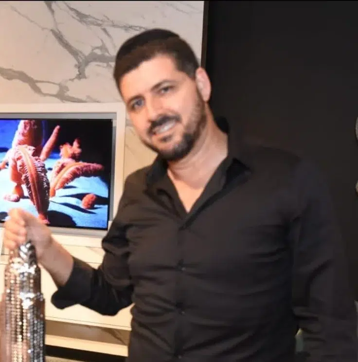 עופר מעצב פנים